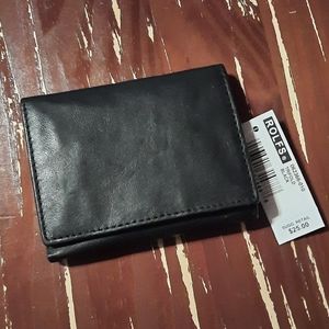 Rolf's black wallet